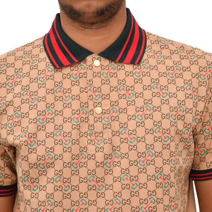 Make a statement. Iconic print with a sharp, striped collar.