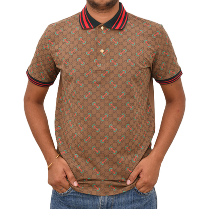 Make a statement. Iconic print with a sharp, striped collar.