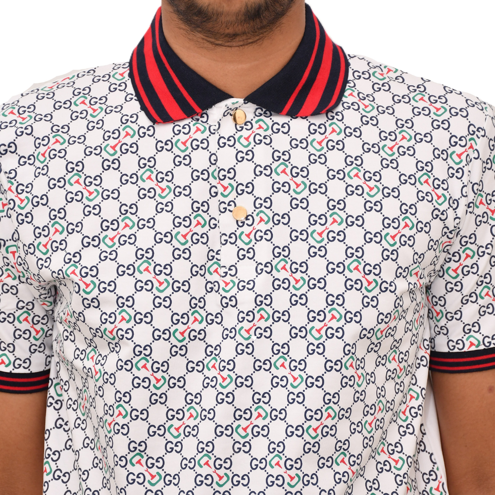 Make a statement. Iconic print with a sharp, striped collar.