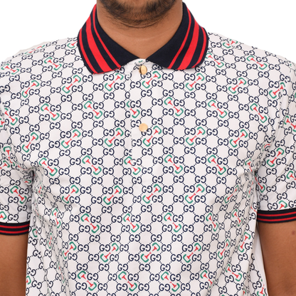 Make a statement. Iconic print with a sharp, striped collar.