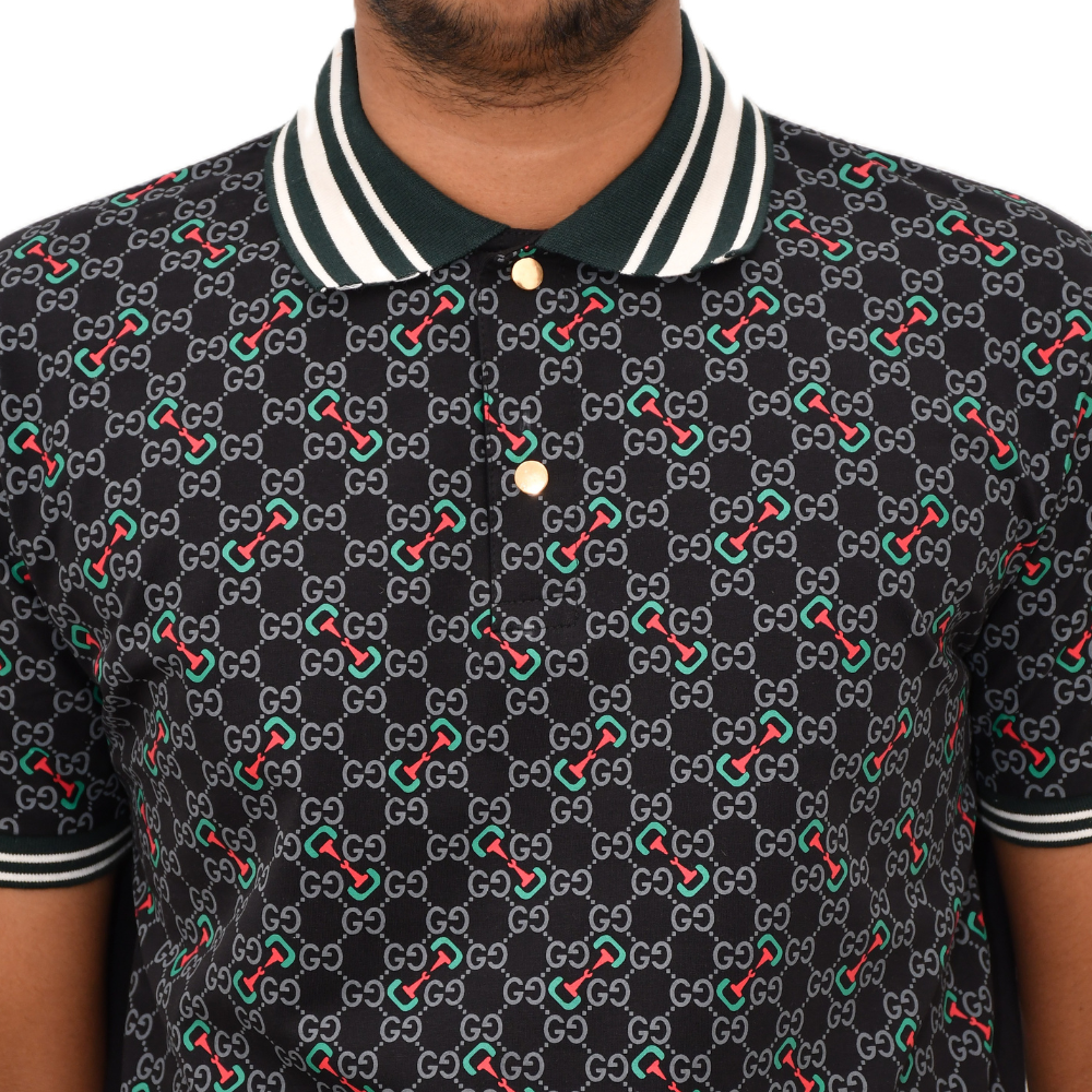 Make a statement. Iconic print with a sharp, striped collar.