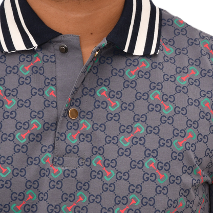 Make a statement. Iconic print with a sharp, striped collar.